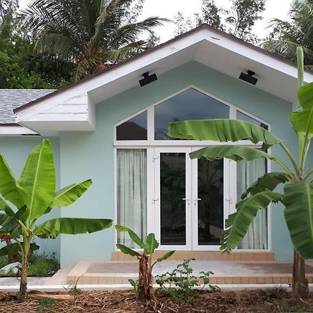 Secluded And Modern Beachfront House Hotel Nassau Exterior foto