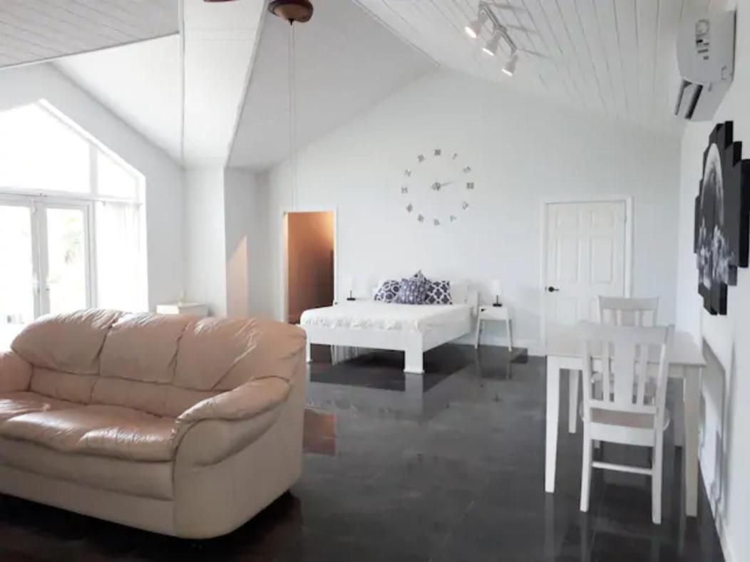 Secluded And Modern Beachfront House Hotel Nassau Exterior foto